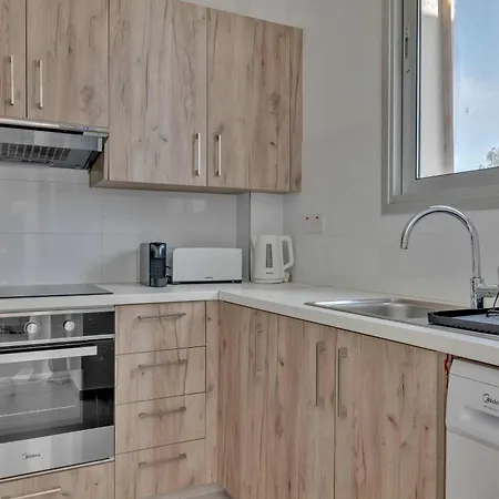 아파트 Phaedrus Living: Center Residences Emerald *